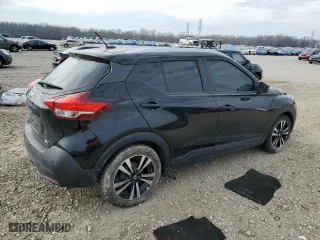 2020 Nissan Kicks SV with VIN 3N1CP5CV1LL527374, listed as a Copart auction lot 43770285 with 107,443 mi miles and Salvage Title. Bid and sale history available at carsss.com. Image 3.