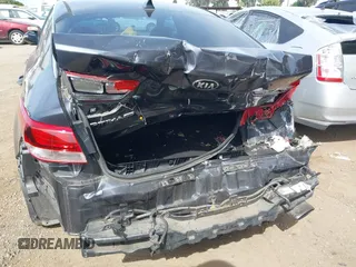 2018 Kia Optima LX z VIN KNAGT4L36J5216858, wystawiony jako IAAI lot #42149047 z przebiegiem 121 845 mil mil oraz . Historia ofert i sprzedaży dostępna na DreamBid. Obrazek 6.