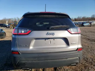 2019 Jeep Cherokee Latitude Plus with VIN 1C4PJMLX5KD289285, listed as a Copart auction lot 49401605 with 209,355 mi miles and Salvage Title. Bid and sale history available at DreamBid. Image 6.