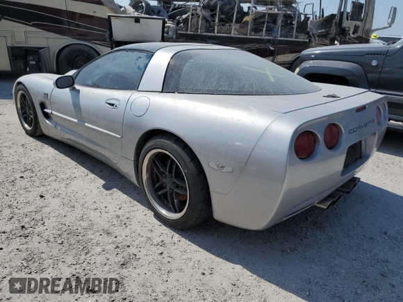 1998 Chevrolet Corvette with VIN 1G1YY22G9W5105240, listed as a Copart auction lot 75965634 with 0 mi miles and Salvage Title. Bid and sale history available at carsss.com. Image 2.