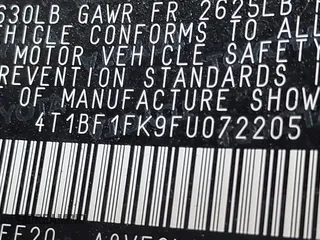 2015 Toyota Camry XLE with VIN 4T1BF1FK9FU072205, listed as a IAAI auction lot 42061915 with 117,807 mi miles. Bid and sale history available at carsss.com. Image 9.