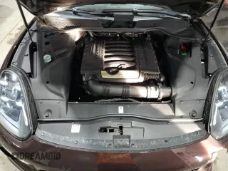 2017 Porsche Cayenne z VIN WP1AA2A24HKA91141, wystawiony jako Copart lot #88939575 z przebiegiem 72 140 mil mil oraz Szkoda całkowita • Salvage title. Historia ofert i sprzedaży dostępna na DreamBid. Obrazek 12.