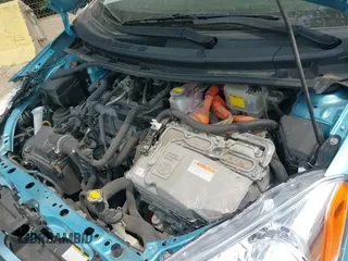 2014 Toyota Prius One z VIN JTDKDTB34E1086145, wystawiony jako IAAI lot #42428935 z przebiegiem 121 874 mil mil oraz . Historia ofert i sprzedaży dostępna na DreamBid. Obrazek 19.