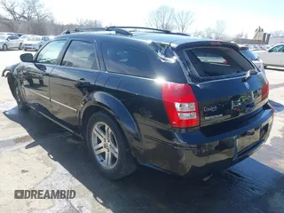 2005 Dodge Magnum RT with VIN 2D4GV58205H610425, listed as a IAAI auction lot 41840499 with 202,786 mi miles. Bid and sale history available at carsss.com. Image 3.