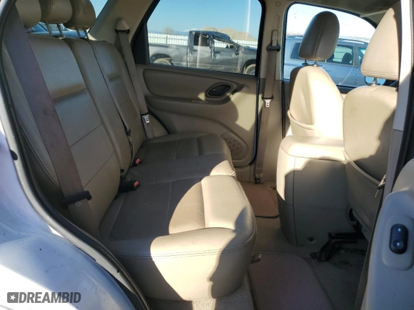 2005 Ford Escape XLT with VIN 1FMYU93115KD39938, listed as a Copart auction lot 88794455 with 133,562 mi miles and Salvage Title. Bid and sale history available at carsss.com. Image 10.