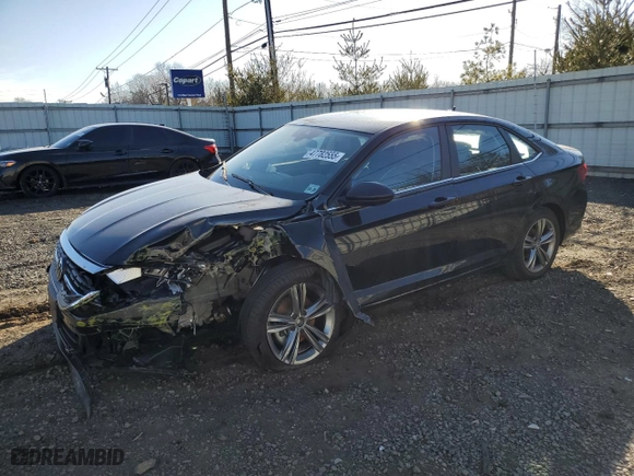 2024 Volkswagen Jetta SE with VIN 3VW7M7BU1RM094862, listed as a Copart auction lot 47782555 with 4,860 mi miles and Salvage Title. Bid and sale history available at carsss.com. Image 1.