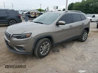 2019 Jeep Cherokee Latitude Plus z VIN 1C4PJLLN1KD164339, wystawiony jako Copart lot #60173145 z przebiegiem 137 032 mil mil oraz Szkoda całkowita • Salvage title. Historia ofert i sprzedaży dostępna na DreamBid. Obrazek 1.