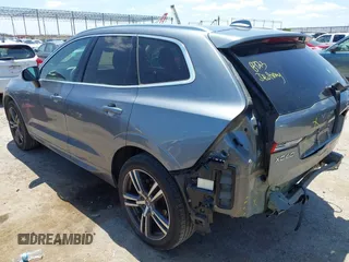 2019 Volvo XC60 Momentum with VIN LYV102DKXKB224961, listed as a IAAI auction lot 42377394 with 71,234 mi miles and . Bid and sale history available at DreamBid. Image 3.