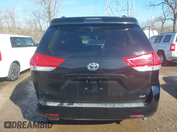 2011 Toyota Sienna XLE AAS with VIN 5TDYK3DC0BS030313, listed as a IAAI auction lot 41783766 with 267,937 mi miles. Bid and sale history available at carsss.com. Image 16.