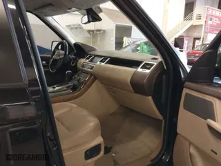 2013 Land Rover Range Rover Sport HSE LUX with VIN SALSK2D40DA759588, listed as a IAAI auction lot 41580186 with 157,394 mi miles. Bid and sale history available at carsss.com. Image 5.