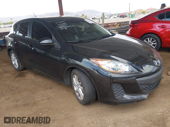 2012 Mazda 3 i Grand Touring z VIN JM1BL1M85C1608634, wystawiony jako IAAI lot #42213183 z przebiegiem 67 114 mil mil oraz . Historia ofert i sprzedaży dostępna na DreamBid. Obrazek 1.