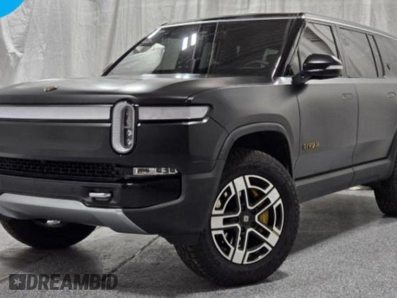 2023 Rivian R1S Launch Edition with VIN 7PDSGABL2PN020404, listed as a Copart auction lot 81428984 with 128 mi miles and Clean Title. Bid and sale history available at carsss.com. Image 2.