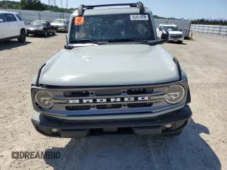 2022 Ford Bronco z VIN 1FMDE5BH4NLB47555, wystawiony jako Copart lot #55341415 z przebiegiem 16 134 mil mil oraz Szkoda całkowita • Salvage title. Historia ofert i sprzedaży dostępna na DreamBid. Obrazek 5.