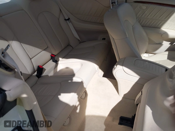 2008 Mercedes-Benz CLK 350 with VIN WDBTJ56H68F245431, listed as a IAAI auction lot 42085771 with 38,540 mi miles and . Bid and sale history available at DreamBid. Image 8.