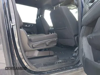2022 GMC Yukon XL SLE with VIN 1GKS2FKD0NR326393, listed as a IAAI auction lot 41674448 with 43,807 mi miles and . Bid and sale history available at DreamBid. Image 8.