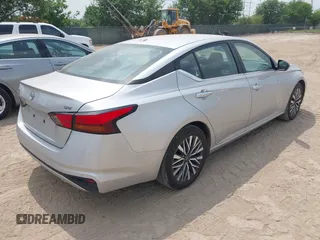 2024 Nissan Altima SV with VIN 1N4BL4DV5RN391004, listed as a IAAI auction lot 41942200 with 28,958 mi miles and . Bid and sale history available at DreamBid. Image 4.