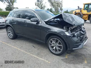 2022 Mercedes-Benz GLC 300 z VIN W1N0G8EBXNG052702, wystawiony jako IAAI lot #42115757 z przebiegiem 29 966 mil mil oraz . Historia ofert i sprzedaży dostępna na DreamBid. Obrazek 1.