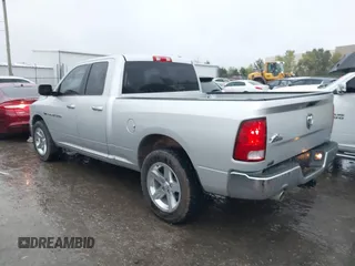 2012 Ram 1500 Big Horn z VIN 1C6RD6GT3CS224300, wystawiony jako IAAI lot #40807733 z przebiegiem 145 495 mil mil oraz . Historia ofert i sprzedaży dostępna na DreamBid. Obrazek 15.