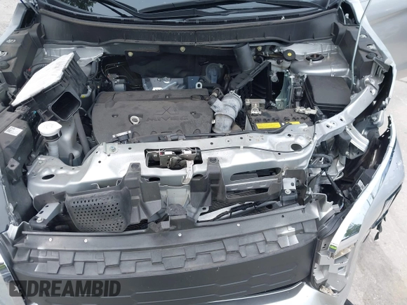 2023 Mitsubishi Outlander ES z VIN JA4ARUAU9PU007786, wystawiony jako IAAI lot #42343050 z przebiegiem 27 507 mil mil oraz . Historia ofert i sprzedaży dostępna na DreamBid. Obrazek 10.