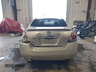 2008 Nissan Altima 2.5 with VIN 1N4AL21E88N538435, listed as a IAAI auction lot 41691649 with 230,967 mi miles. Bid and sale history available at carsss.com. Image 17.