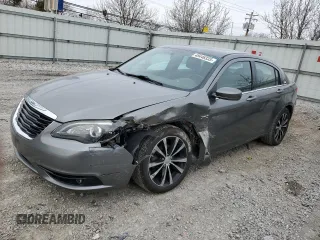 2013 Chrysler 200 Limited with VIN 1C3CCBCG6DN509161, listed as a Copart auction lot 49446335 with 101,446 mi miles and Salvage Title. Bid and sale history available at carsss.com. Image 1.