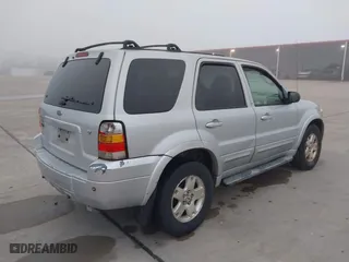 2007 Ford Escape Limited with VIN 1FMCU04137KB25007, listed as a IAAI auction lot 41659193 with 244,073 mi miles. Bid and sale history available at carsss.com. Image 4.