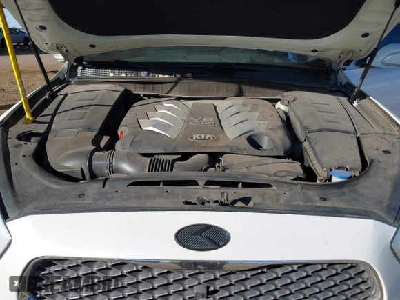 2015 Kia K900 Luxury with VIN KNALW4D45F6017623, listed as a IAAI auction lot 42451838 with 96,225 mi miles and . Bid and sale history available at DreamBid. Image 10.