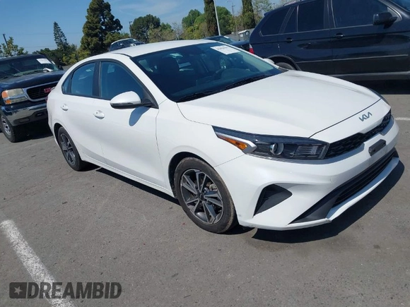 2022 Kia Forte LXS with VIN 3KPF24AD9NE481717, listed as a IAAI auction lot 41850501 with 126,473 mi miles. Bid and sale history available at carsss.com. Image 1.