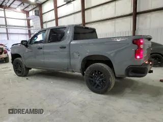 2024 Chevrolet Silverado 1500 Custom Trail Boss with VIN 3GCPDCEK2RG183022, listed as a Copart auction lot 82964444 with 21,314 mi miles and Salvage Title. Bid and sale history available at carsss.com. Image 2.