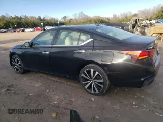 2019 Nissan Altima 2.5 Platinum with VIN 1N4BL4FW0KC205506, listed as a Copart auction lot 44940555 with 64,038 mi miles and Salvage Title. Bid and sale history available at carsss.com. Image 2.