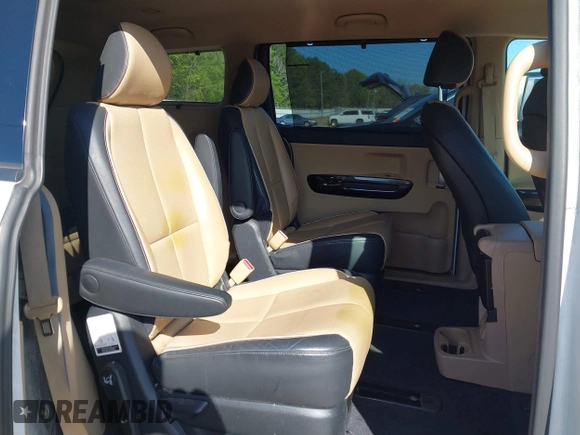 2017 Kia Sedona SX with VIN KNDMC5C12H6329656, listed as a IAAI auction lot 41980895 with 111,318 mi miles. Bid and sale history available at carsss.com. Image 8.