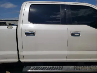 2017 Ford F-250 Lariat with VIN 1FT7W2BT8HED16552, listed as a Copart auction lot 62706195 with 371,638 mi miles and Salvage title. Bid and sale history available at DreamBid. Image 11.