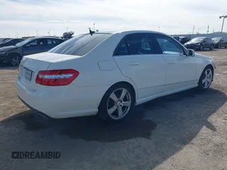 2010 Mercedes-Benz E 350 Luxury с VIN WDDHF5GB8AA027213, выставлен на аукционе IAAI как лот 41348612 с пробегом 183 737 миль миль и . История ставок и продаж доступна на DreamBid. Изображение 4.