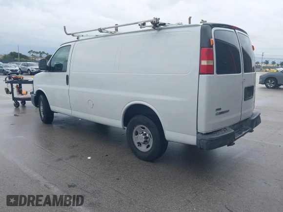 2010 Chevrolet Express Cargo z VIN 1GCZGFBA2A1112225, wystawiony jako IAAI lot #42664892 z przebiegiem 236 573 mil mil oraz . Historia ofert i sprzedaży dostępna na DreamBid. Obrazek 3.