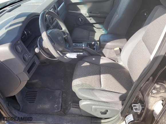2010 Jeep Commander Sport with VIN 1J4RG4GK3AC158828, listed as a Copart auction lot 47357945 with 212,202 mi miles and Clean Title. Bid and sale history available at carsss.com. Image 7.