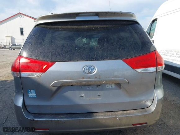 2012 Toyota Sienna XLE AAS with VIN 5TDYK3DC6CS181724, listed as a IAAI auction lot 41848192 with 100,973 mi miles. Bid and sale history available at carsss.com. Image 16.