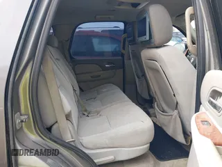 2007 GMC Yukon SLE w/3SA with VIN 1GKFC13C17R346467, listed as a IAAI auction lot 41425793 with 252,934 mi miles. Bid and sale history available at carsss.com. Image 8.
