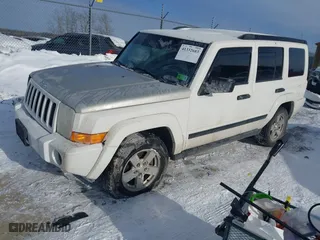 2006 Jeep Commander with VIN 1J8HG48K96C263647, listed as a IAAI auction lot 41332683 with 156,583 mi miles. Bid and sale history available at carsss.com. Image 17.