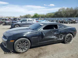 2013 Chevrolet Camaro LT z VIN 2G1FB1E37D9233133, wystawiony jako Copart lot #54449185 z przebiegiem 150 971 mil mil oraz Szkoda całkowita • Salvage title. Historia ofert i sprzedaży dostępna na DreamBid. Obrazek 1.