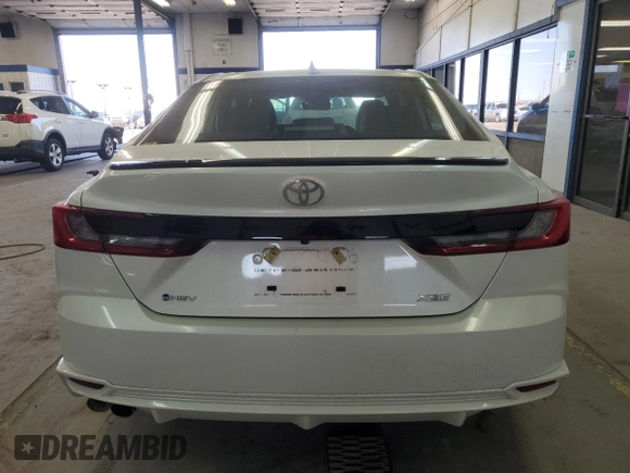 2025 Toyota Camry LE with VIN 4T1DAACK1SU508776, listed as a Copart auction lot 53907435 with 15,472 mi miles and Salvage Title. Bid and sale history available at carsss.com. Image 6.