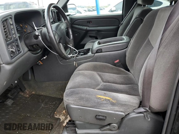 2004 GMC Sierra 1500 SLE z VIN 2GTEK19T541284612, wystawiony jako Copart lot #55847625 z przebiegiem Nie podano mil oraz Czysty tytuł • Clean title. Historia ofert i sprzedaży dostępna na DreamBid. Obrazek 7.