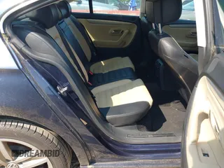 2013 Volkswagen CC Sport Plus z VIN WVWBP7ANXDE553061, wystawiony jako IAAI lot #42468114 z przebiegiem 106 812 mil mil oraz . Historia ofert i sprzedaży dostępna na DreamBid. Obrazek 8.