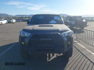 2018 Toyota 4Runner SR5 with VIN JTEBU5JR8J5512452, listed as a IAAI auction lot 41075690 with 52,750 mi miles. Bid and sale history available at carsss.com. Image 12.