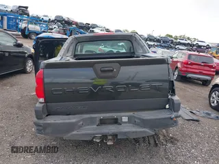 2003 Chevrolet Avalanche with VIN 3GNEC13T03G190771, listed as a IAAI auction lot 42428095 with Not provided miles and . Bid and sale history available at DreamBid. Image 16.