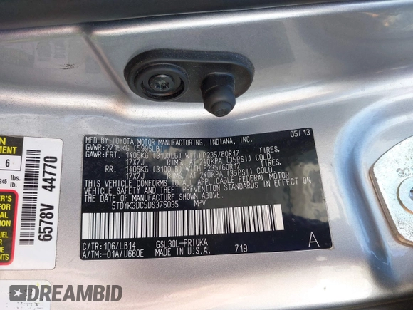 2013 Toyota Sienna XLE AAS with VIN 5TDYK3DC5DS375095, listed as a IAAI auction lot 42042334 with 130,633 mi miles. Bid and sale history available at carsss.com. Image 9.