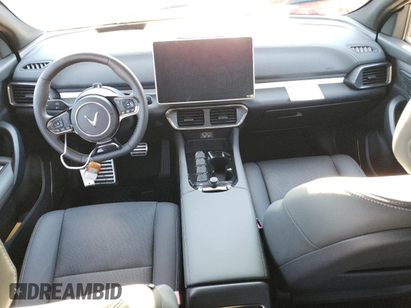 2024 VinFast VF 8 Plus с VIN RLLV1AFA8RH006674, выставлен на аукционе Copart как лот 80688824 с пробегом Не указан миль и Списание • Salvage title. История ставок и продаж доступна на DreamBid. Изображение 8.