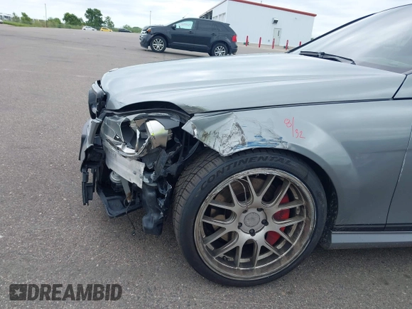 2013 Mercedes-Benz C 300 Sport с VIN WDDGF8AB1DR256425, выставлен на аукционе IAAI как лот 42560342 с пробегом 119 440 миль миль и . История ставок и продаж доступна на DreamBid. Изображение 17.