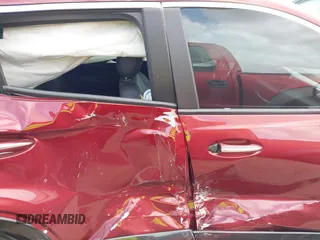 2025 Buick Encore GX Sport Touring с VIN KL4AMDSL1SB046901, выставлен на аукционе IAAI как лот 41750132 с пробегом 2 036 миль миль и . История ставок и продаж доступна на DreamBid. Изображение 13.
