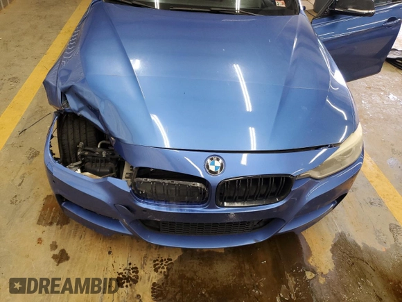 2013 BMW 3 Series 335i xDrive with VIN WBA3B9C59DJ899246, listed as a Copart auction lot 60455895 with 193,104 mi miles and Salvage title. Bid and sale history available at DreamBid. Image 11.