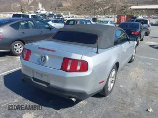 2012 Ford Mustang V6 с VIN 1ZVBP8EM7C5254467, выставлен на аукционе IAAI как лот 42683924 с пробегом 158 382 миль миль и . История ставок и продаж доступна на DreamBid. Изображение 4.